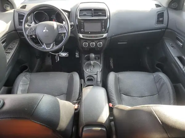 JA4AP4AWXHZ028707 2017 MITSUBISHI OUTLANDER - Image 8