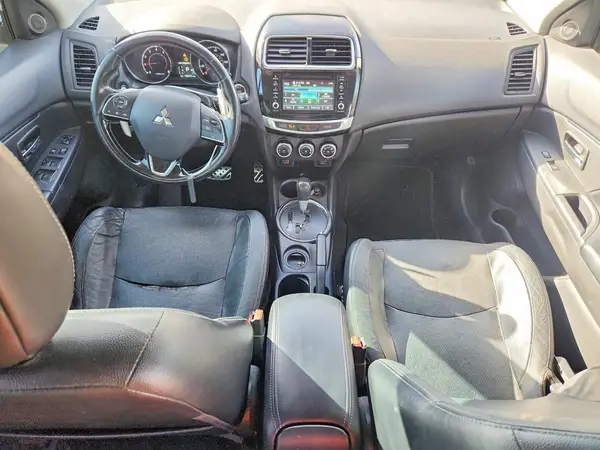 JA4AP4AWXHZ061870 2017 MITSUBISHI OUTLANDER - Image 8