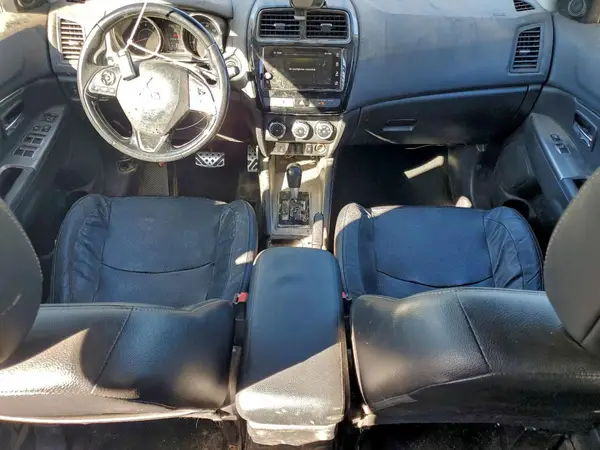 JA4AP4AWXJU002529 2018 MITSUBISHI OUTLANDER - Image 8