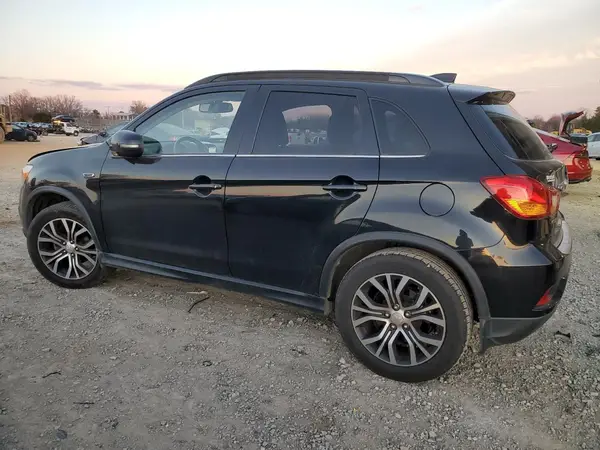 JA4AP4AWXJZ010391 2018 MITSUBISHI OUTLANDER - Image 2