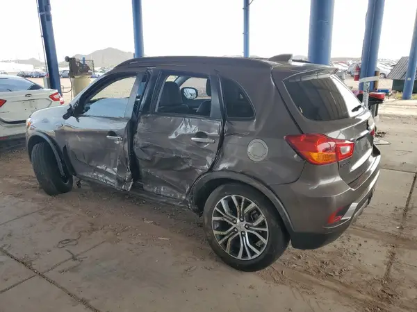 JA4AP4AWXKU010552 2019 MITSUBISHI OUTLANDER - Image 2