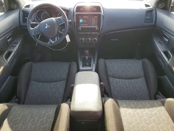 JA4APUAU0MU005703 2021 MITSUBISHI OUTLANDER - Image 8