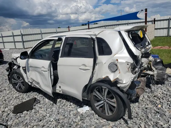 JA4APUAU0MU012473 2021 MITSUBISHI OUTLANDER - Image 2