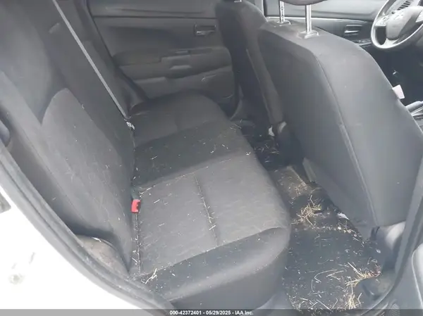 JA4APUAU0MU020377 2021 MITSUBISHI OUTLANDER - Image 8