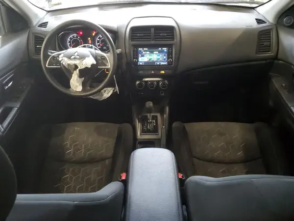 JA4APUAU0MU028706 2021 MITSUBISHI OUTLANDER - Image 8