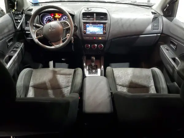 JA4APUAU0MU035445 2021 MITSUBISHI OUTLANDER - Image 8