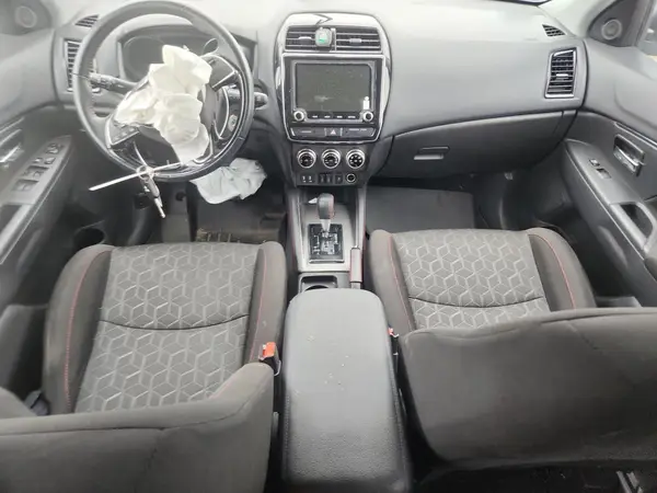 JA4APUAU0NU008909 2022 MITSUBISHI OUTLANDER - Image 8