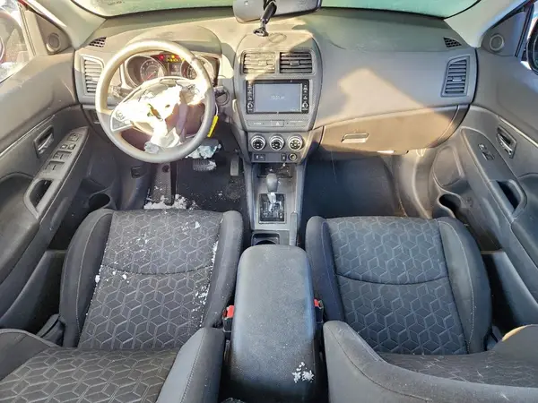 JA4APUAU0NU018064 2022 MITSUBISHI OUTLANDER - Image 8