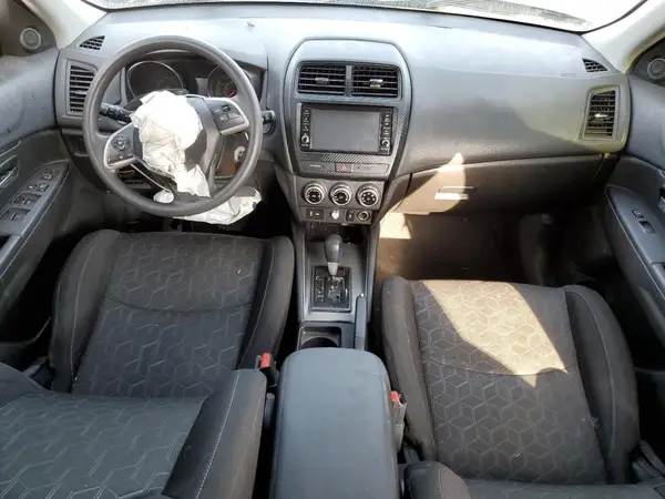 JA4APUAU1MU009551 2021 MITSUBISHI OUTLANDER - Image 8