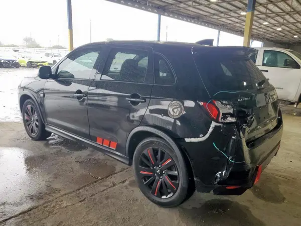 JA4APUAU1MU014734 2021 MITSUBISHI OUTLANDER - Image 2
