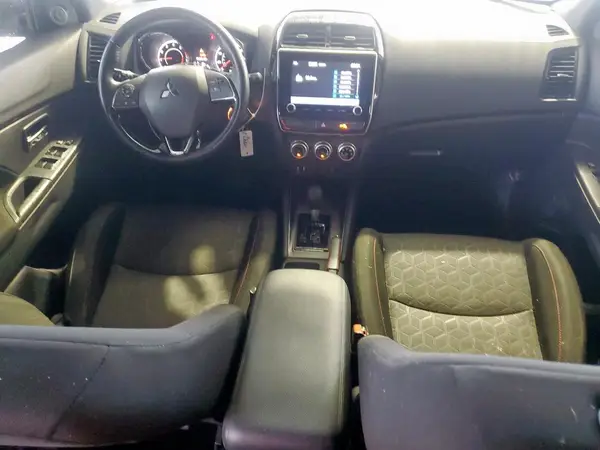 JA4APUAU1MU014734 2021 MITSUBISHI OUTLANDER - Image 8