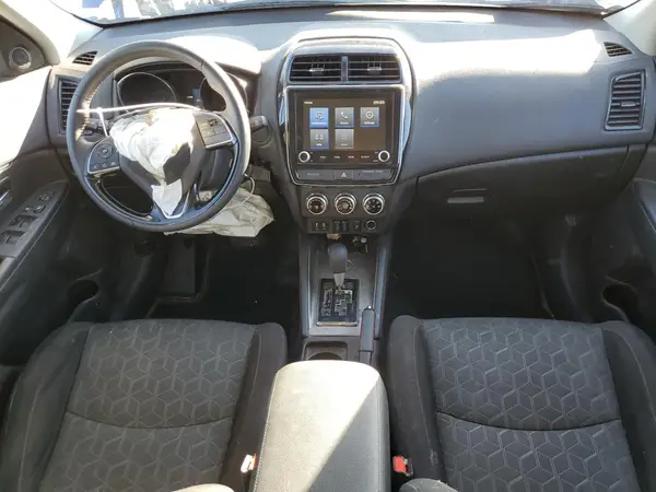 JA4APUAU1NU009258 2022 MITSUBISHI OUTLANDER - Image 8