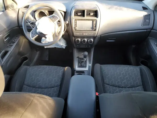 JA4APUAU1NU013407 2022 MITSUBISHI OUTLANDER - Image 8