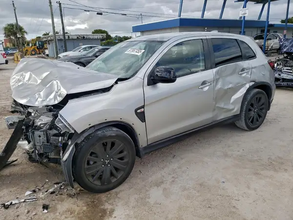 JA4APUAU1NU013682 2022 MITSUBISHI OUTLANDER - Image 1