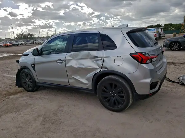 JA4APUAU1NU013682 2022 MITSUBISHI OUTLANDER - Image 2
