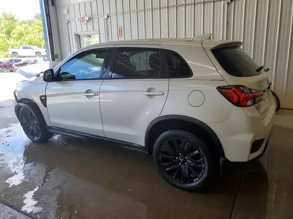 JA4APUAU1NU016520 2022 MITSUBISHI OUTLANDER - Image 2