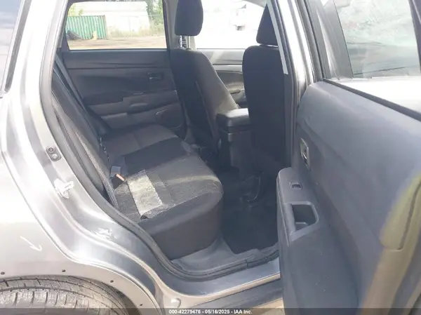 JA4APUAU1NU018574 2022 MITSUBISHI OUTLANDER - Image 8
