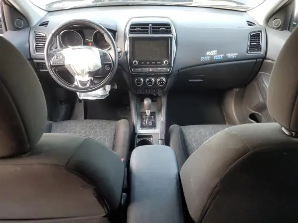 JA4APUAU1NU020700 2022 MITSUBISHI OUTLANDER - Image 8