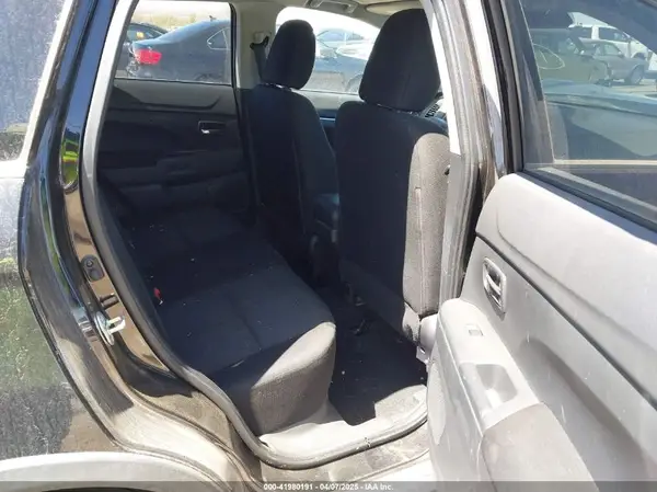 JA4APUAU2MU000390 2021 MITSUBISHI OUTLANDER - Image 8