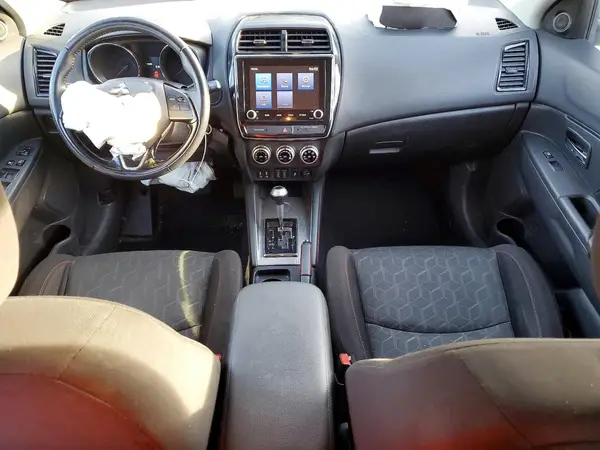 JA4APUAU2MU009610 2021 MITSUBISHI OUTLANDER - Image 8