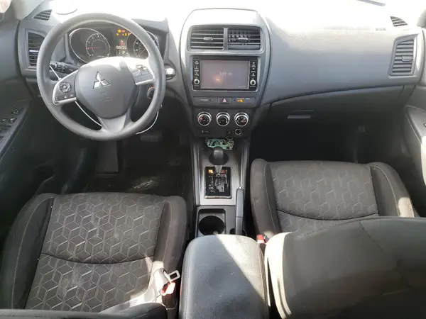 JA4APUAU2MU020879 2021 MITSUBISHI OUTLANDER - Image 8