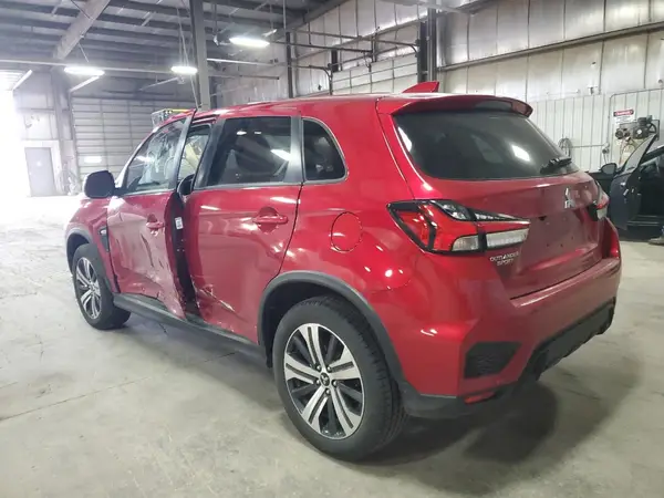 JA4APUAU2MU035818 2021 MITSUBISHI OUTLANDER - Image 2