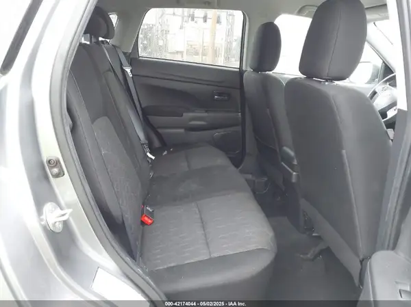 JA4APUAU2MU036192 2021 MITSUBISHI OUTLANDER - Image 8