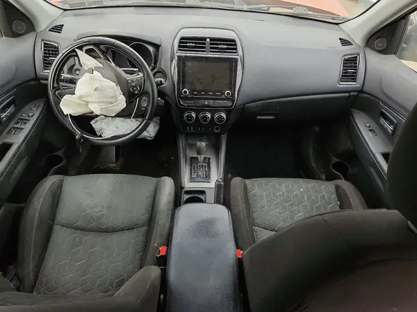 JA4APUAU2NU002352 2022 MITSUBISHI OUTLANDER - Image 8