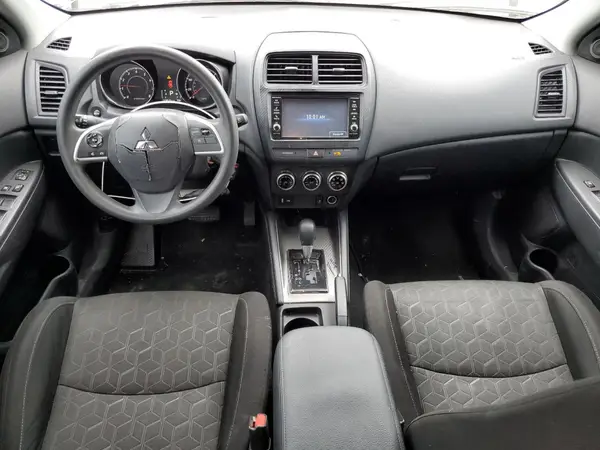 JA4APUAU2NU003601 2022 MITSUBISHI OUTLANDER - Image 8