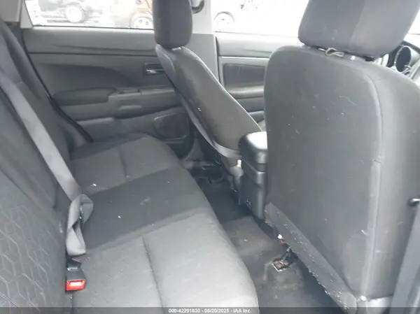 JA4APUAU2NU016185 2022 MITSUBISHI OUTLANDER - Image 8