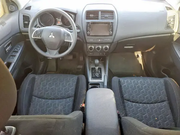 JA4APUAU2NU017756 2022 MITSUBISHI OUTLANDER - Image 8