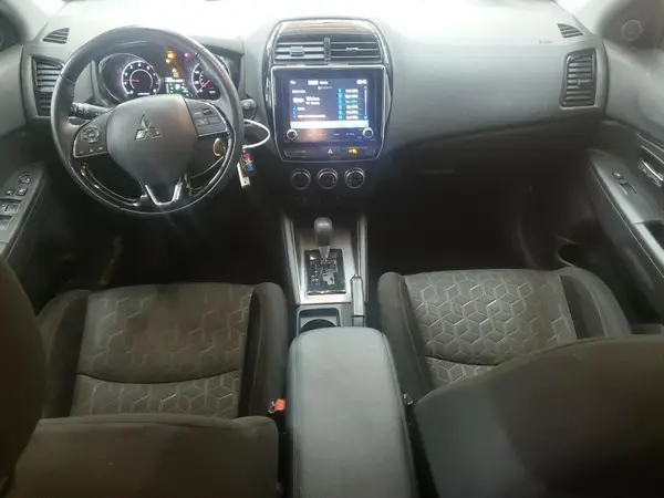 JA4APUAU2NU020592 2022 MITSUBISHI OUTLANDER - Image 8