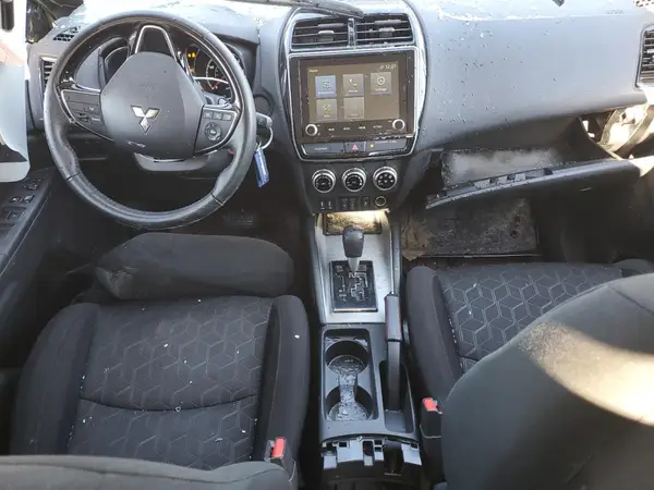 JA4APUAU2NU020771 2022 MITSUBISHI OUTLANDER - Image 8