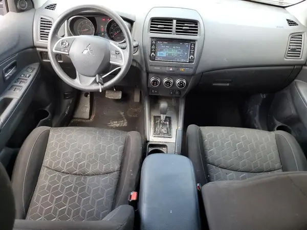 JA4APUAU2NU022357 2022 MITSUBISHI OUTLANDER - Image 8