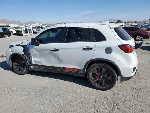 JA4APUAU3MU016825 2021 MITSUBISHI OUTLANDER - Image 2