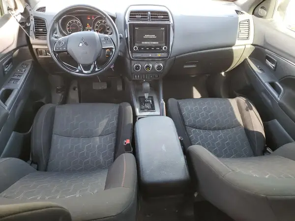 JA4APUAU3MU016825 2021 MITSUBISHI OUTLANDER - Image 8