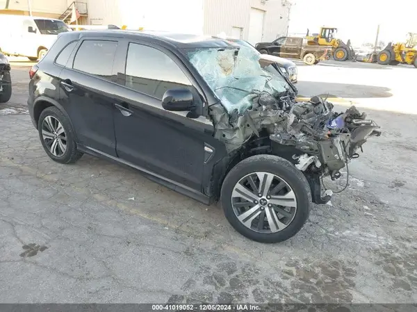 JA4APUAU3MU024911 2021 MITSUBISHI OUTLANDER - Image 1