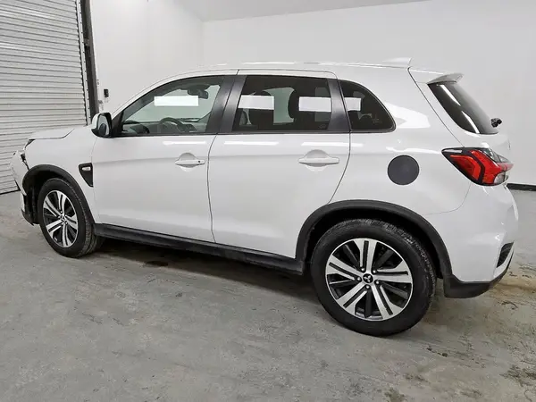 JA4APUAU3MU032037 2021 MITSUBISHI OUTLANDER - Image 2