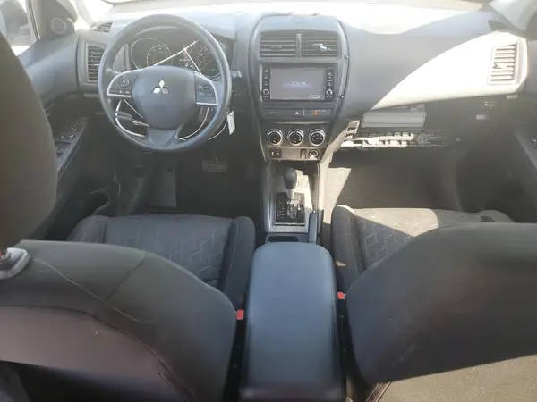 JA4APUAU3MU032071 2021 MITSUBISHI OUTLANDER - Image 8