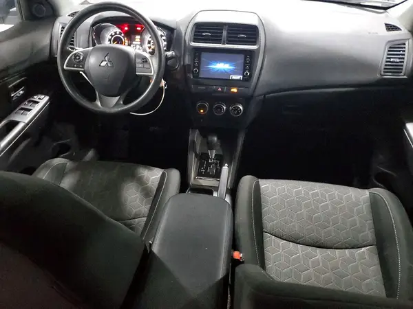 JA4APUAU3NU003137 2022 MITSUBISHI OUTLANDER - Image 8