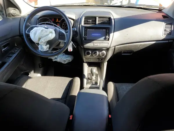 JA4APUAU3NU003865 2022 MITSUBISHI OUTLANDER - Image 8