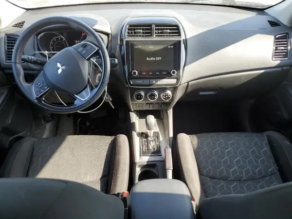 JA4APUAU3NU013893 2022 MITSUBISHI OUTLANDER - Image 8
