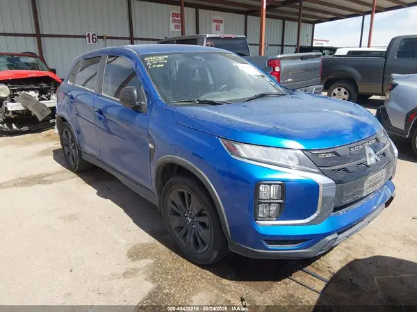 JA4APUAU3NU014574 2022 MITSUBISHI OUTLANDER - Image 1