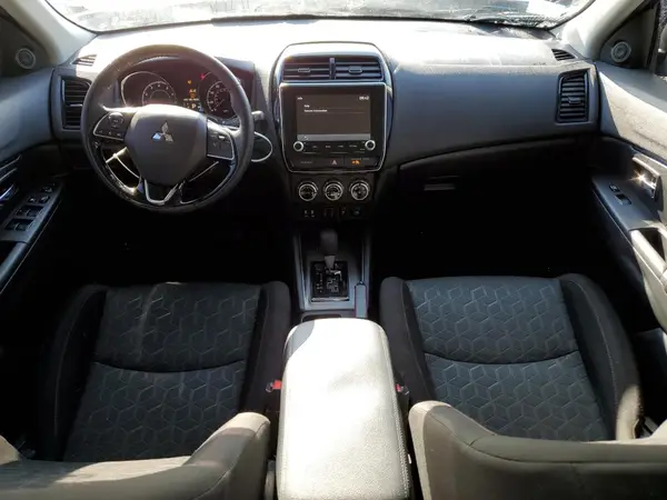 JA4APUAU3NU017426 2022 MITSUBISHI OUTLANDER - Image 8
