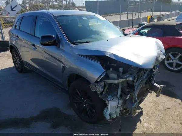 JA4APUAU3NU017815 2022 MITSUBISHI OUTLANDER - Image 1