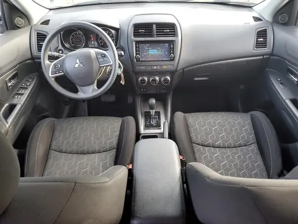 JA4APUAU3NU018835 2022 MITSUBISHI OUTLANDER - Image 8