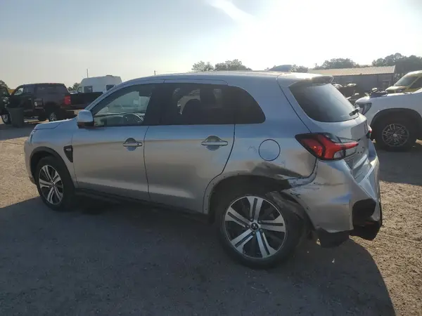 JA4APUAU3NU020746 2022 MITSUBISHI OUTLANDER - Image 2
