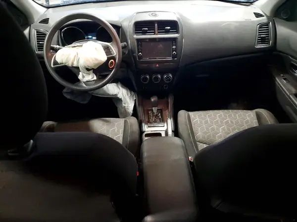 JA4APUAU3NU021105 2022 MITSUBISHI OUTLANDER - Image 8