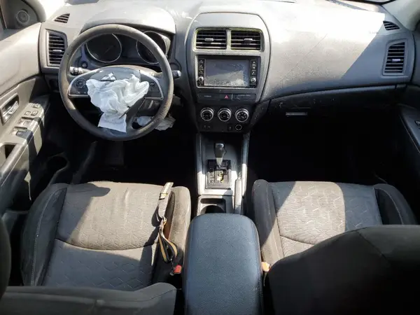 JA4APUAU4MU003758 2021 MITSUBISHI OUTLANDER - Image 8