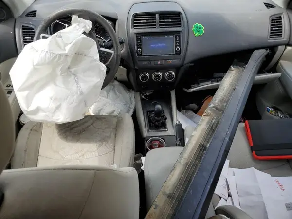 JA4APUAU4MU005834 2021 MITSUBISHI OUTLANDER - Image 8